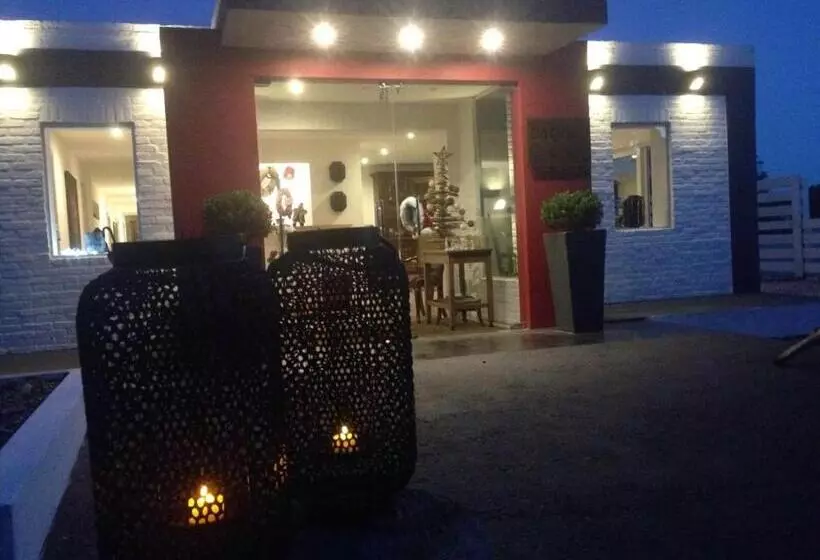 Retkeilymaja Baraka   Posada