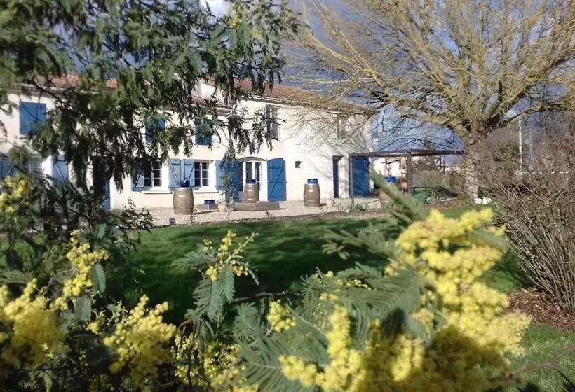 Aamiaismajoitus (B&B) La Closerie Du Chêne Bleu