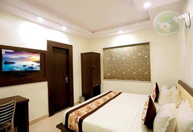 Collection O Hotel Kp