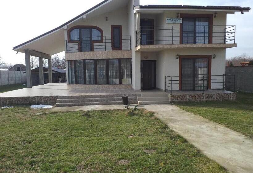 هتل Agropensiunea Giurca