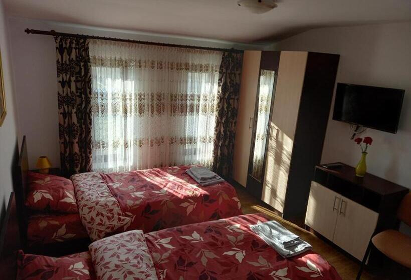 هتل Agropensiunea Giurca