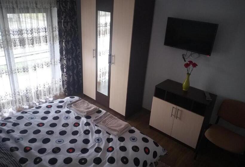 هتل Agropensiunea Giurca