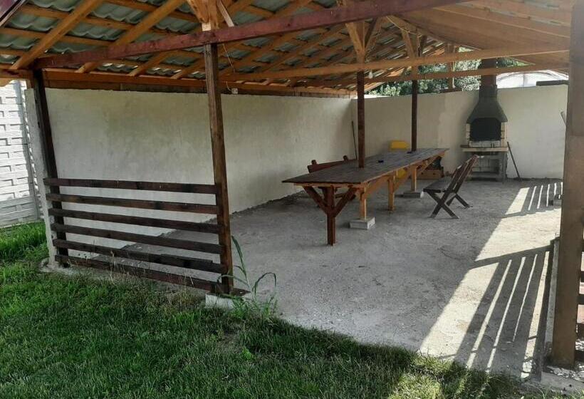 هتل Agropensiunea Giurca