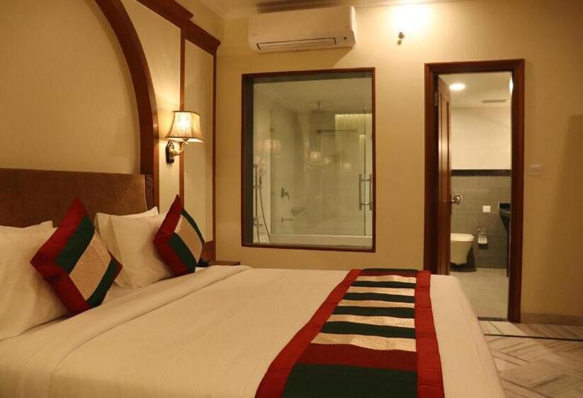 Hotel Anandit International