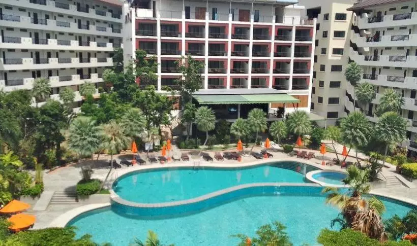 Hotelli Apartments Sea View Wongamat Privacy Condo
