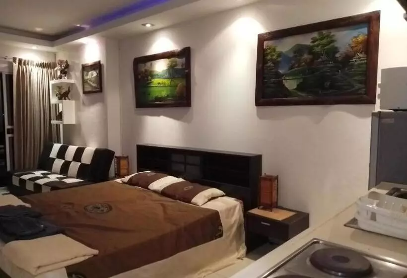 Hotelli Apartments Sea View Wongamat Privacy Condo
