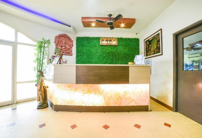 Отель Collection O Bp Resort Ecr