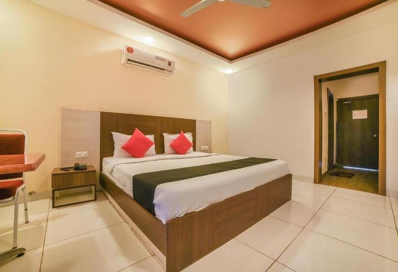 Отель Collection O Bp Resort Ecr