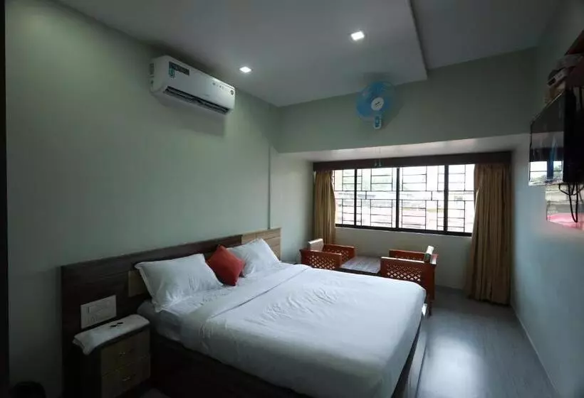 ホテル Haksons Residency