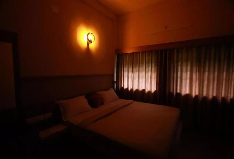 ホテル Haksons Residency