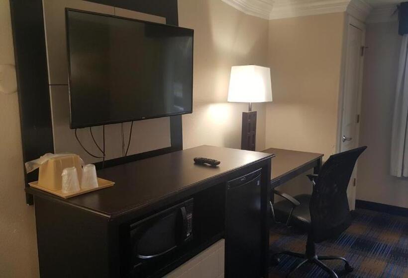 酒店 Regency Inn & Suites