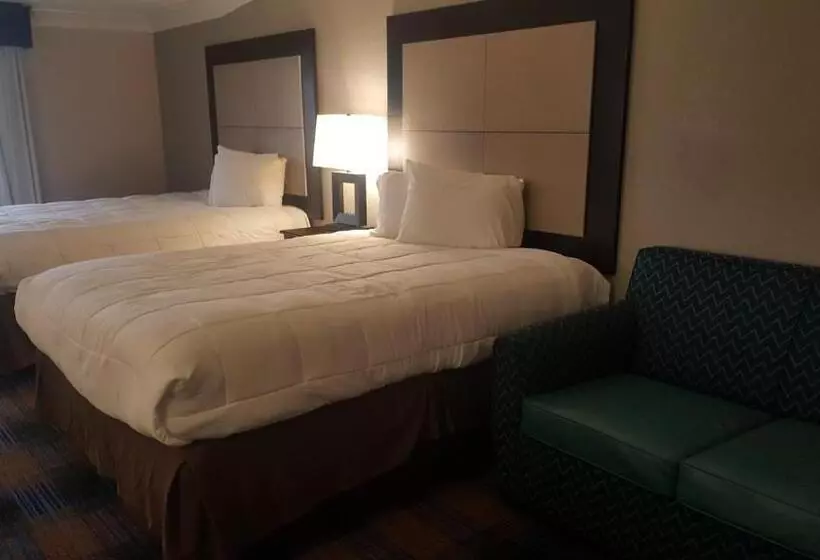 Hotelli Regency Inn & Suites