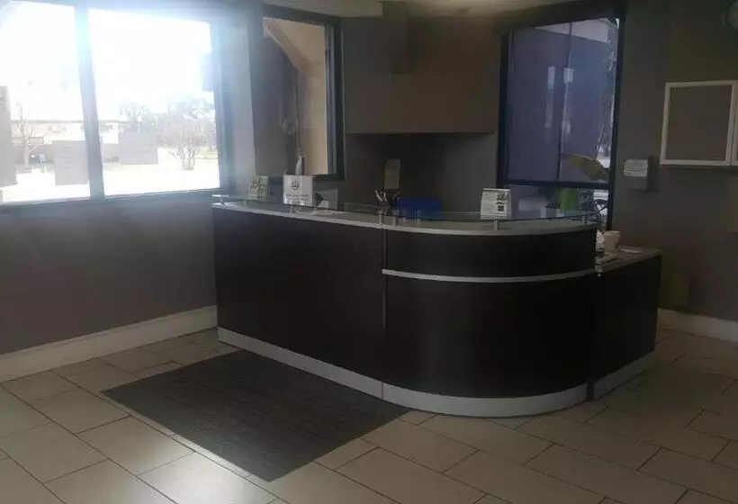 Hotelli Regency Inn & Suites