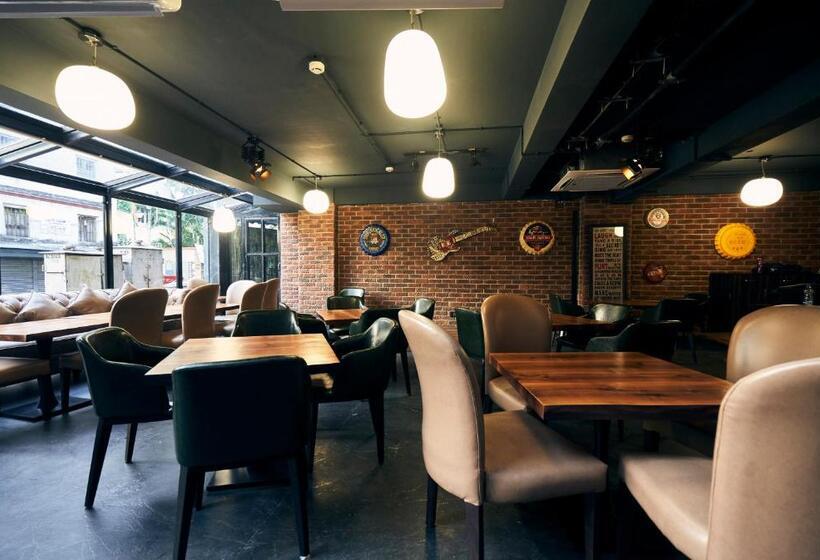 호텔 The Manor House Kolkata