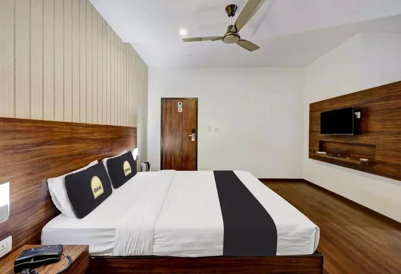 ホテル Townhouse Oak Passport Inn