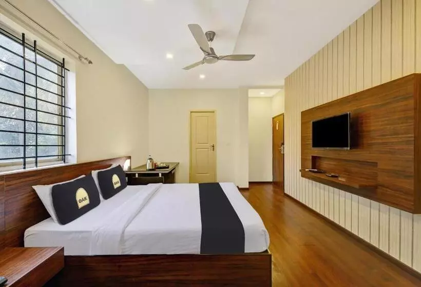 ホテル Townhouse Oak Passport Inn