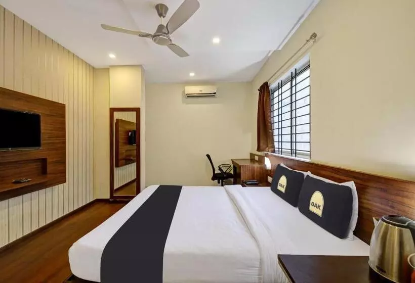 ホテル Townhouse Oak Passport Inn