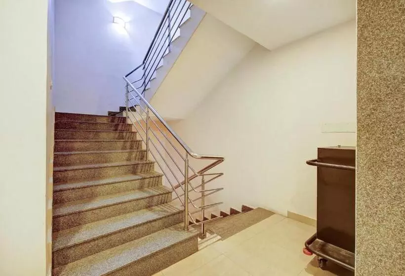 ホテル Townhouse Oak Passport Inn