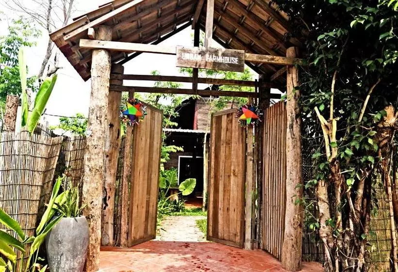 ホテル Urban Farmhouse