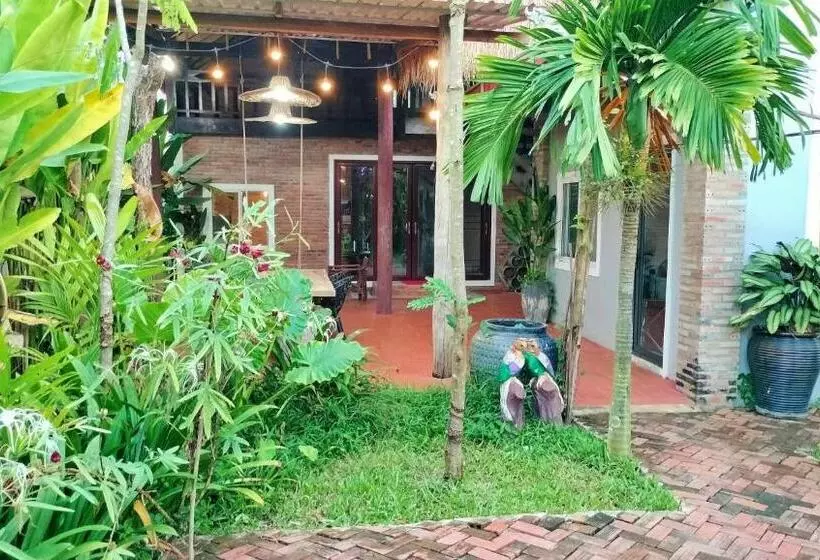 ホテル Urban Farmhouse