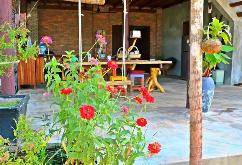 ホテル Urban Farmhouse