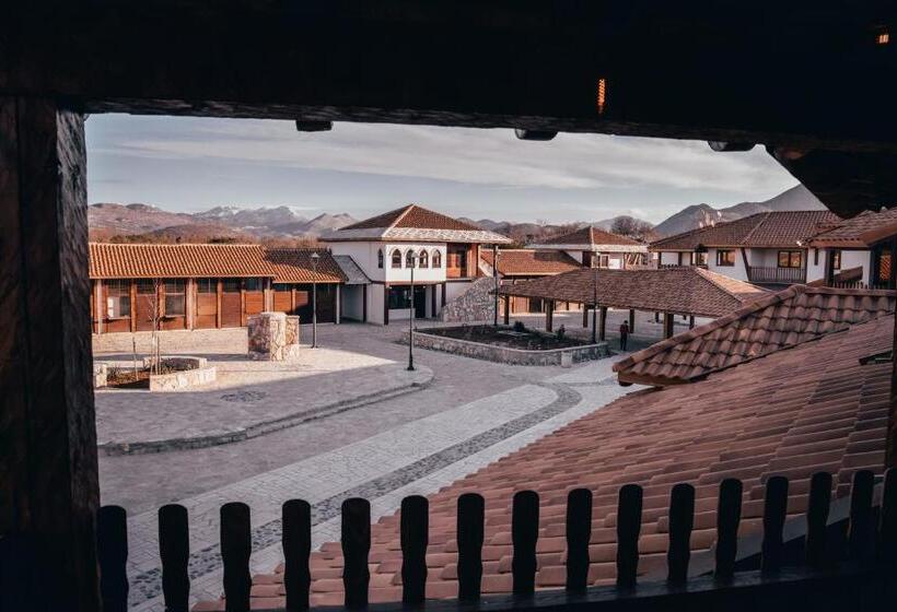 هتل Varoš čaršija