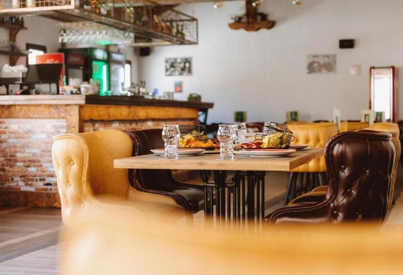 هتل Varoš čaršija