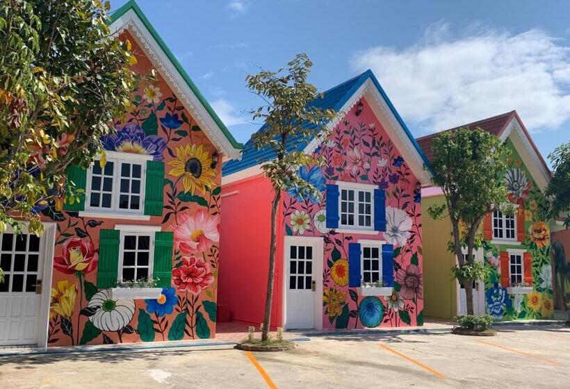 Mexican Resortlampang