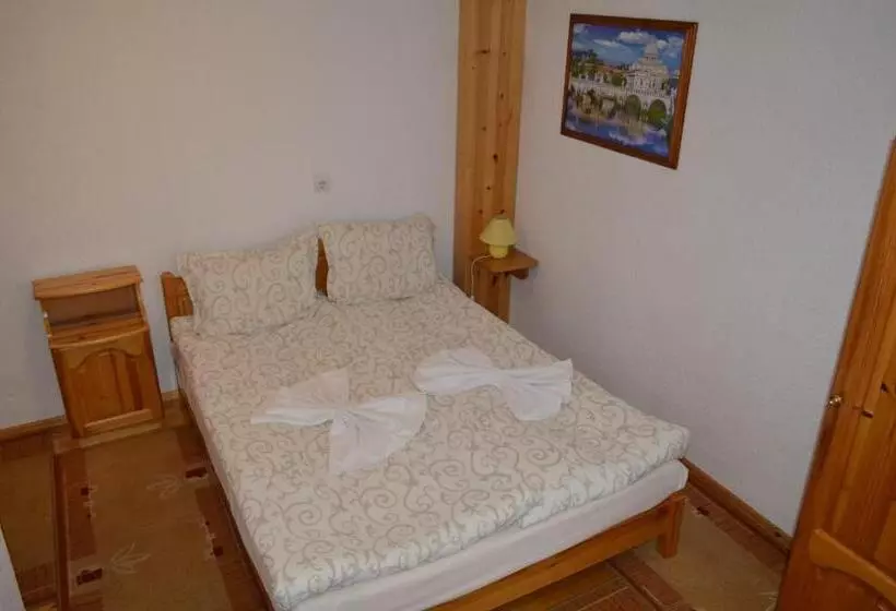 ペンション Baba Dora Guesthouse
