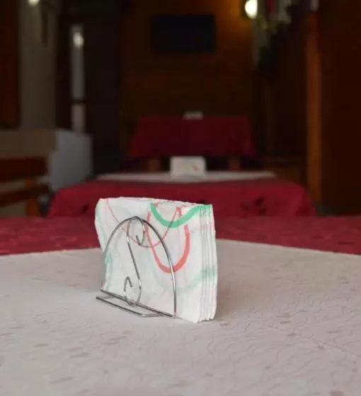 ペンション Baba Dora Guesthouse
