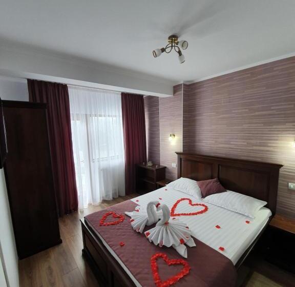 ペンション Cabana Rares