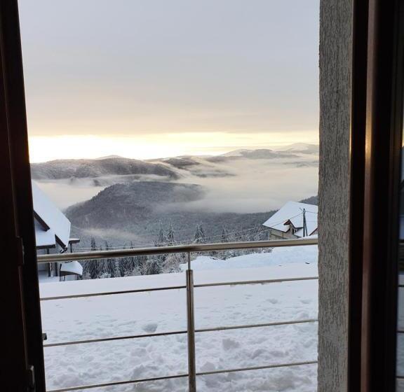 ペンション Cabana Rares