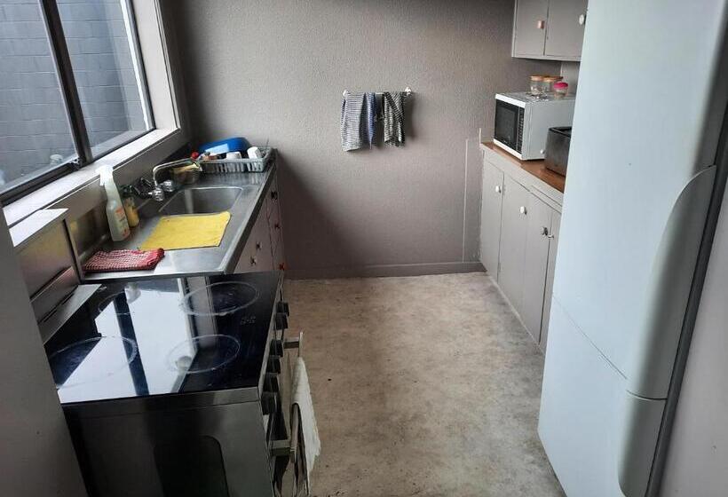 פנסיון Central Holiday Home