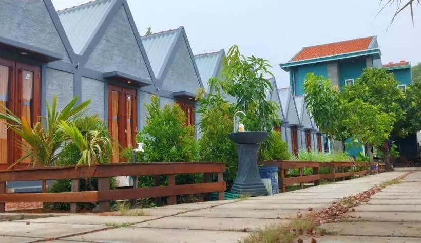 Pensió E2 Guest House