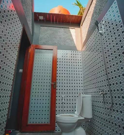 Pensió E2 Guest House