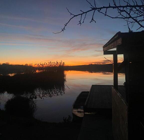 پانسیون Guesthouse Rebel