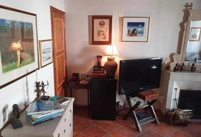 ペンション La Maison Provençale