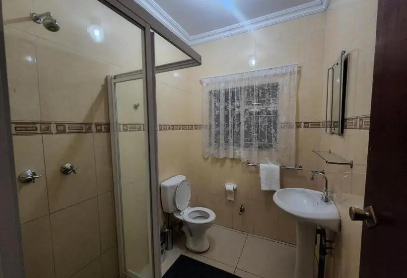 ペンション Mgh Guest House Klerksdorp