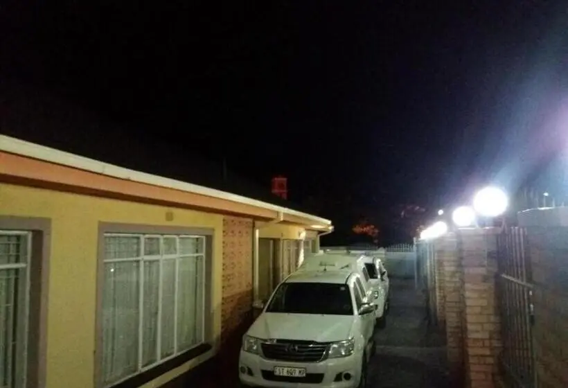 ペンション Mgh Guest House Klerksdorp