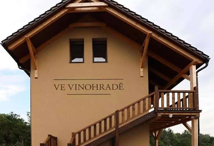 ペンション Penzion Ve Vinohradě