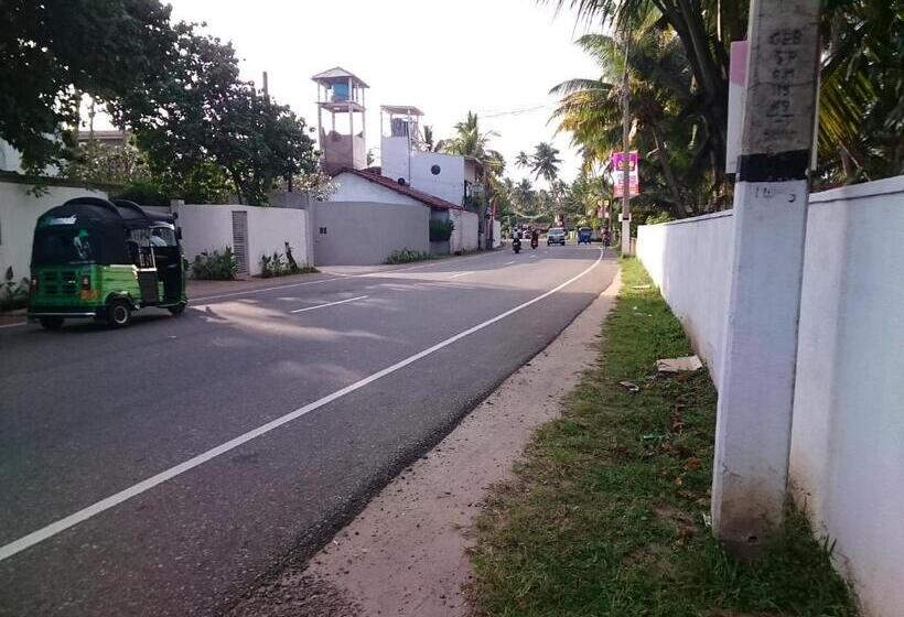 بنسيون Sun And Surf Rest