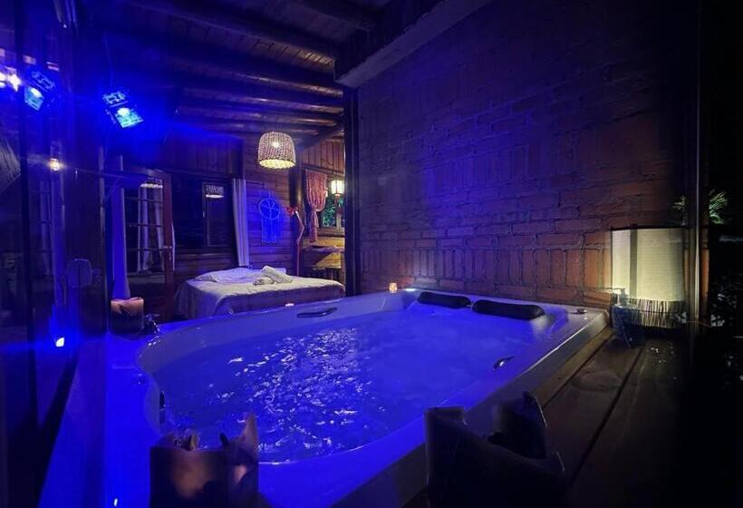 هاستل Bangalô House Praia Do Rosa Sc