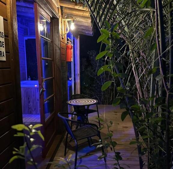 هاستل Bangalô House Praia Do Rosa Sc