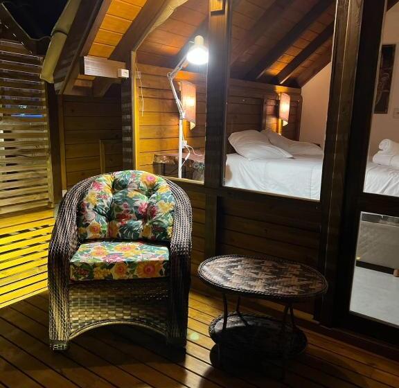 هاستل Bangalô House Praia Do Rosa Sc