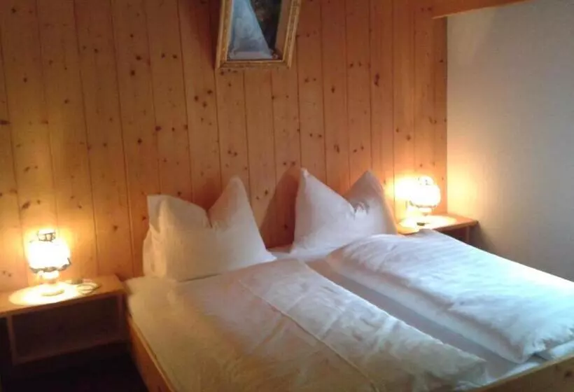 ユースホステル Gasthof Ochsalm