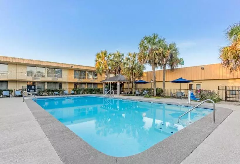 ユースホステル Quality Inn Slidell I 10