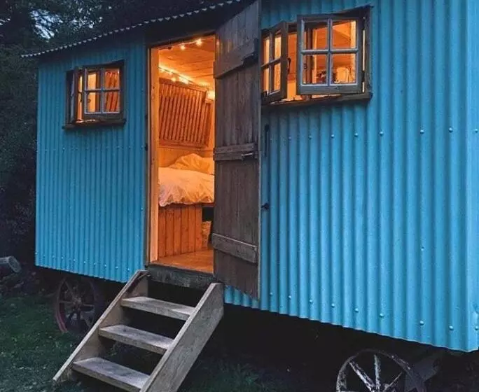 تختخواب و صبحانه Fernwood