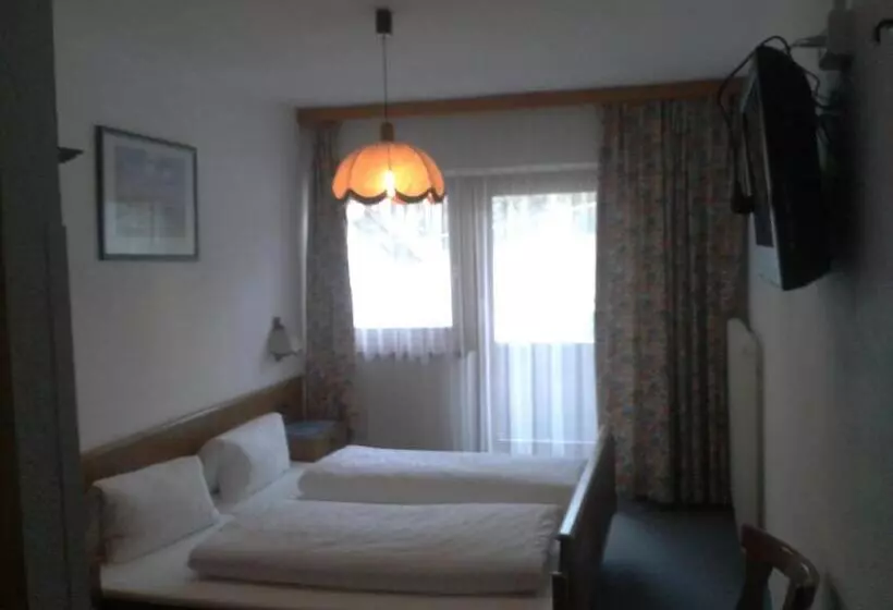 Aamiaismajoitus (B&B) Gästehaus Riml