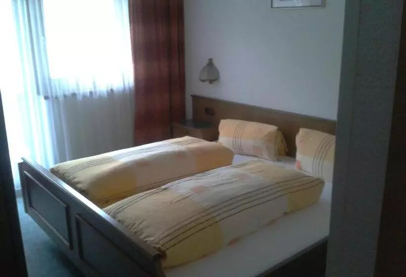 Aamiaismajoitus (B&B) Gästehaus Riml