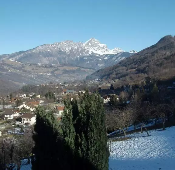 Aamiaismajoitus (B&B) L Eterlou Chambres D Hote